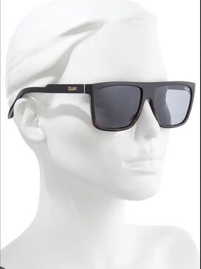 Quay Australia Matte Black Rectangular Sunnies
